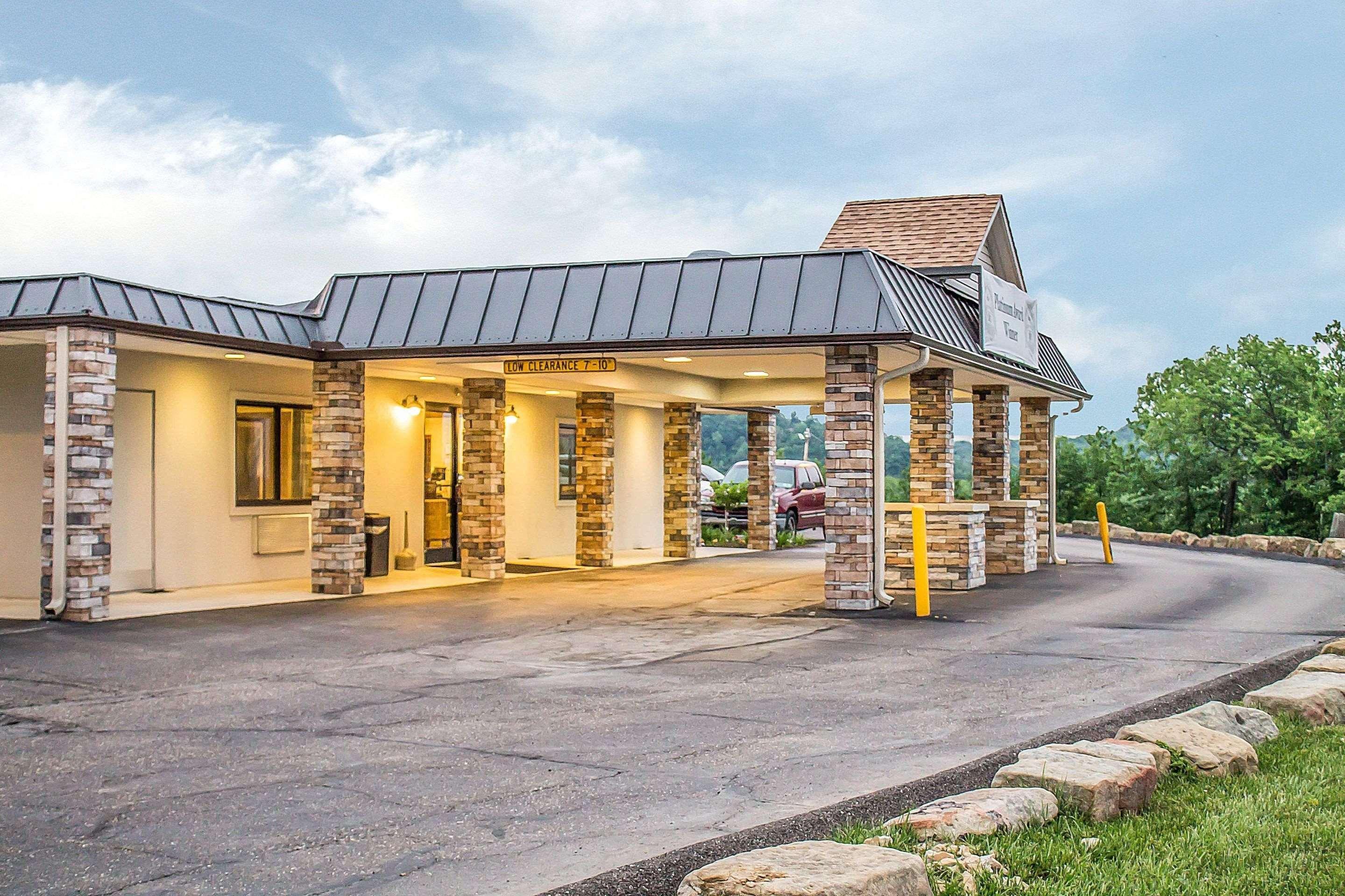 Quality Inn Cambridge Exterior photo