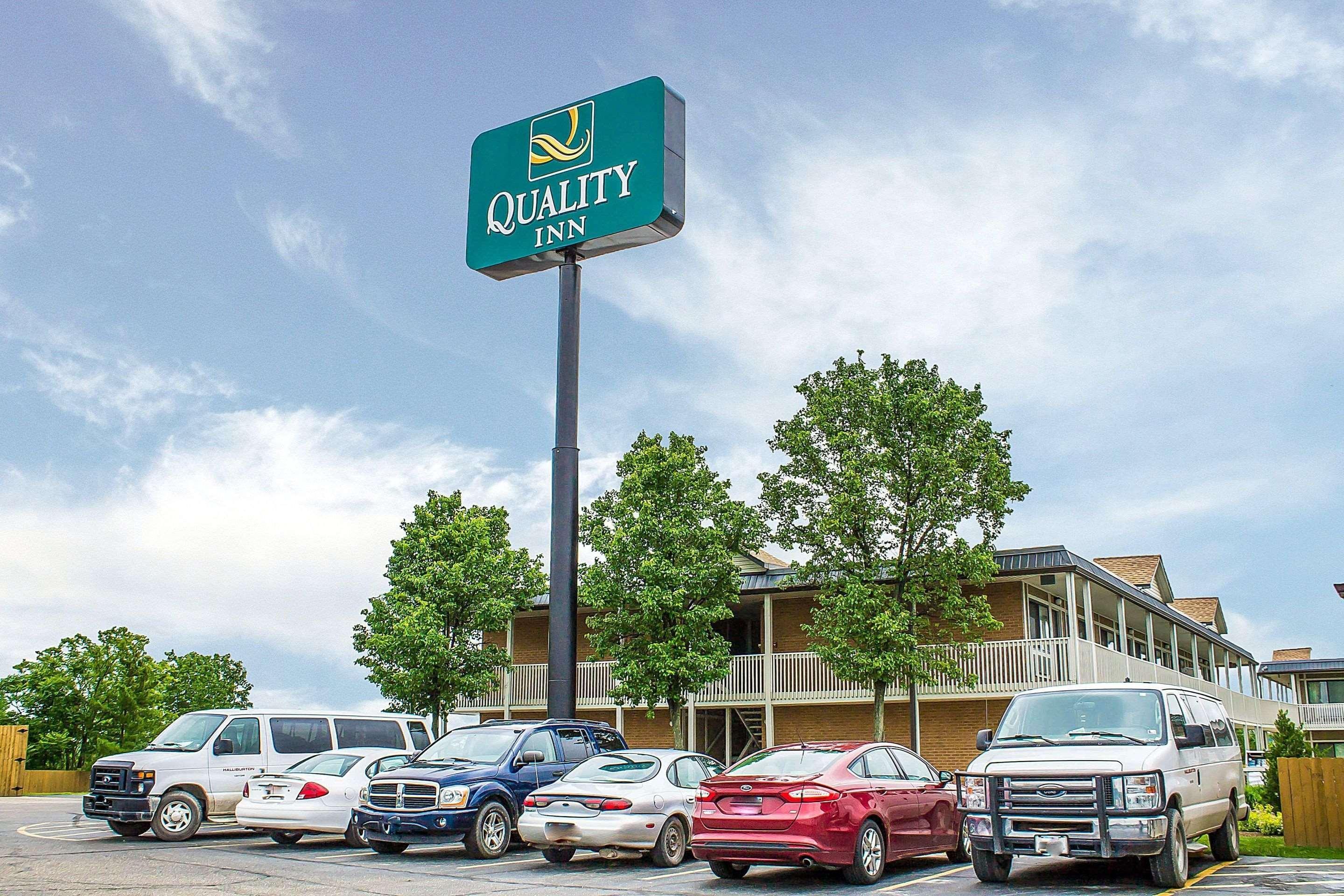 Quality Inn Cambridge Exterior photo