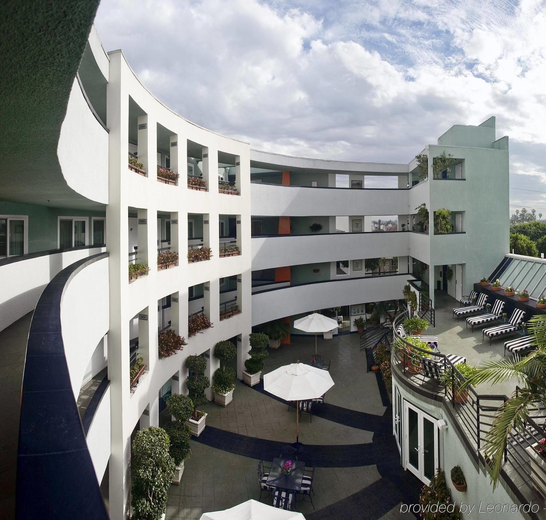 Quality Inn Cambridge Exterior photo